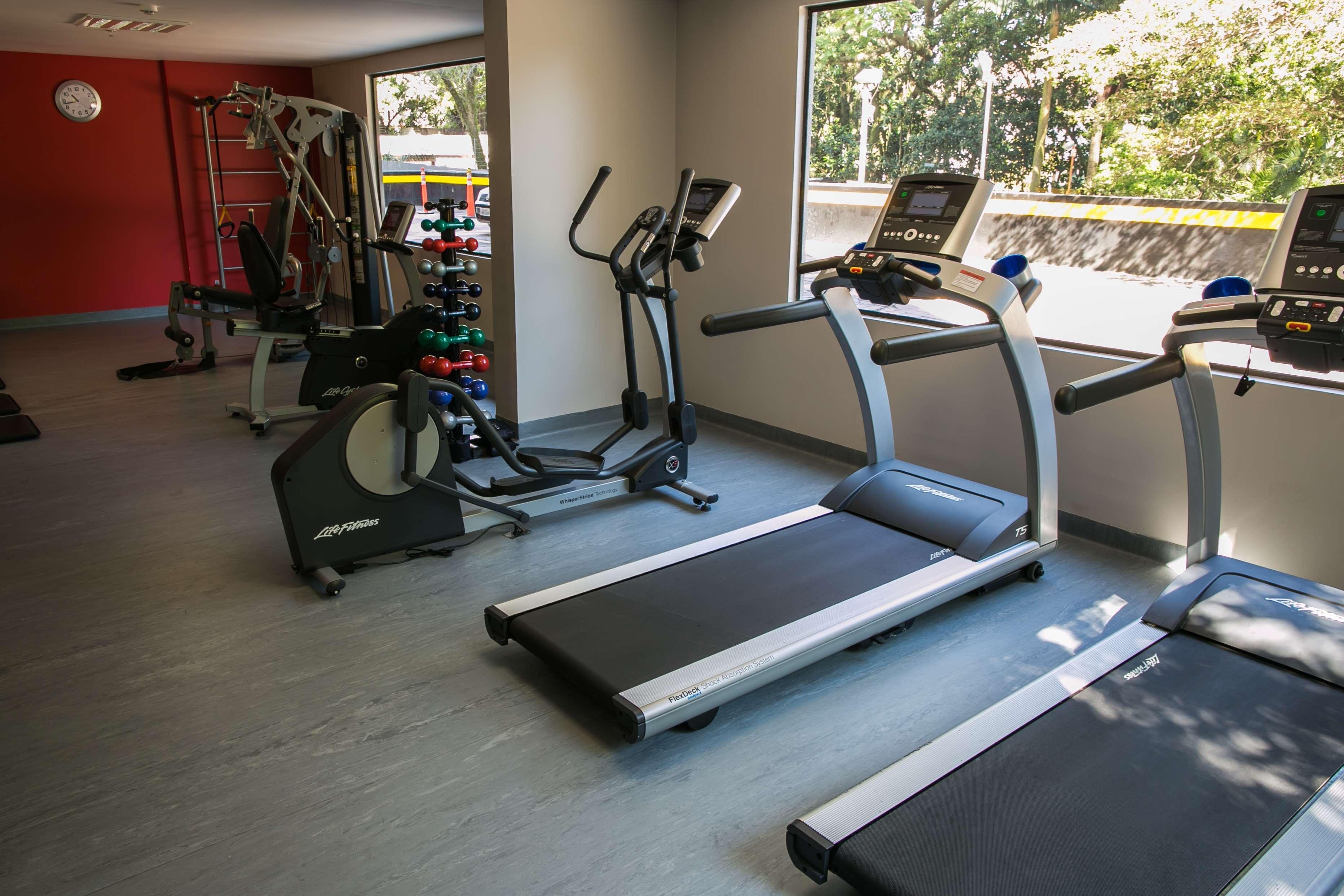 Art Hotel Transamerica Collection Porto Alegre Extérieur photo A gym at the University of New England